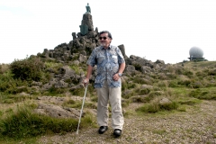 28 2011 Wasserkuppe 6180 Roehndenkmal_Radom 3200